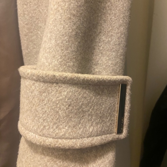 Calvin Klein fur hoodie coat size large - Picture 5 of 5